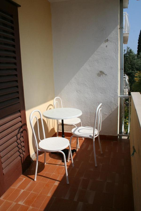 Apartments By The Sea Podgora, Makarska - 518 Kültér fotó